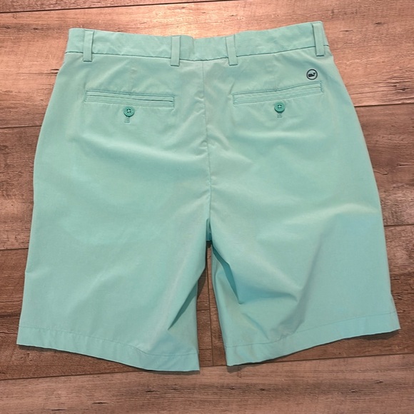 Vineyard Vines breaker shorts, NWOT, size 30 9”inseam - Picture 2 of 6